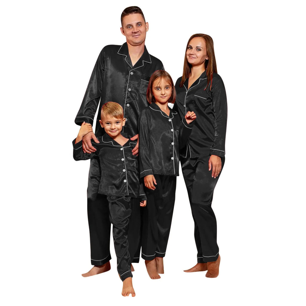 Family pyjama set in black satin for Christmas
